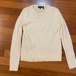 Theory Lightweight Cashmere Crewneck Sweater - Cream - Size Medium
